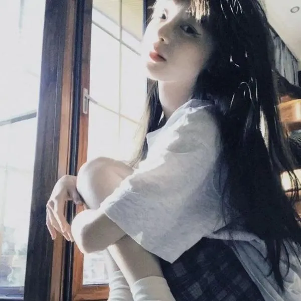 【真实绝症改编】《余命10年》小松菜奈坂口健太郎：得知自己只剩十年寿命，她决定不谈恋爱，却偏偏遇见了他