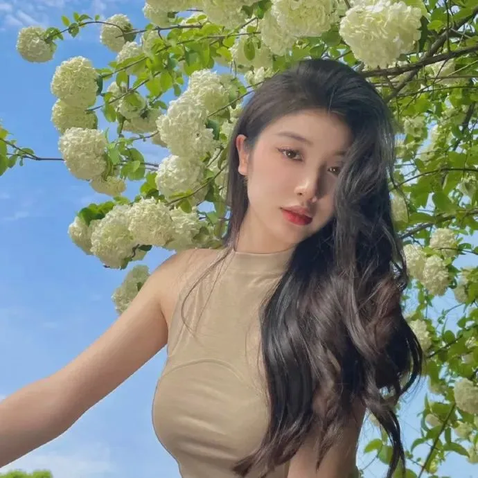 萝莉与太妹的友谊《下妻物语》深田恭子土屋太凤：穿洛丽塔的乖乖女与骑重机车的暴走族爆笑青春